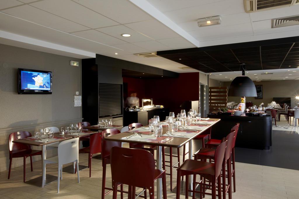 Campanile Saint-Quentin-En-Yvelines Hotel Montigny-le-Bretonneux Restoran gambar